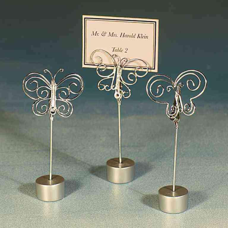 After the wedding ceremony your guests take these home as a keepsake