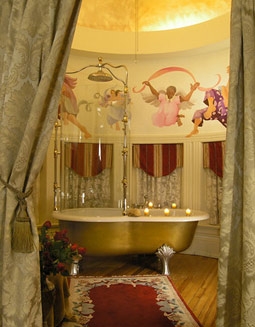 Romantic Master Bathroom in Swann House's Il Duomo Suite