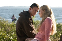 Channing Tatum & Amanda Seyfried in Dear John