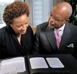 Henry Louis Gates, Jr. with Wanda Sykes in Finding Your Roots