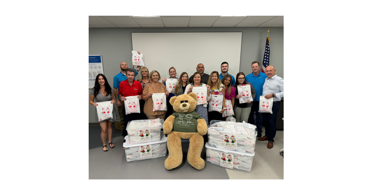 TouchPoint Medical and iTD Americas donate ,000 to the Little Saint Nick Foundation and pack 200 Santa gift bags for Tampa General Hospital