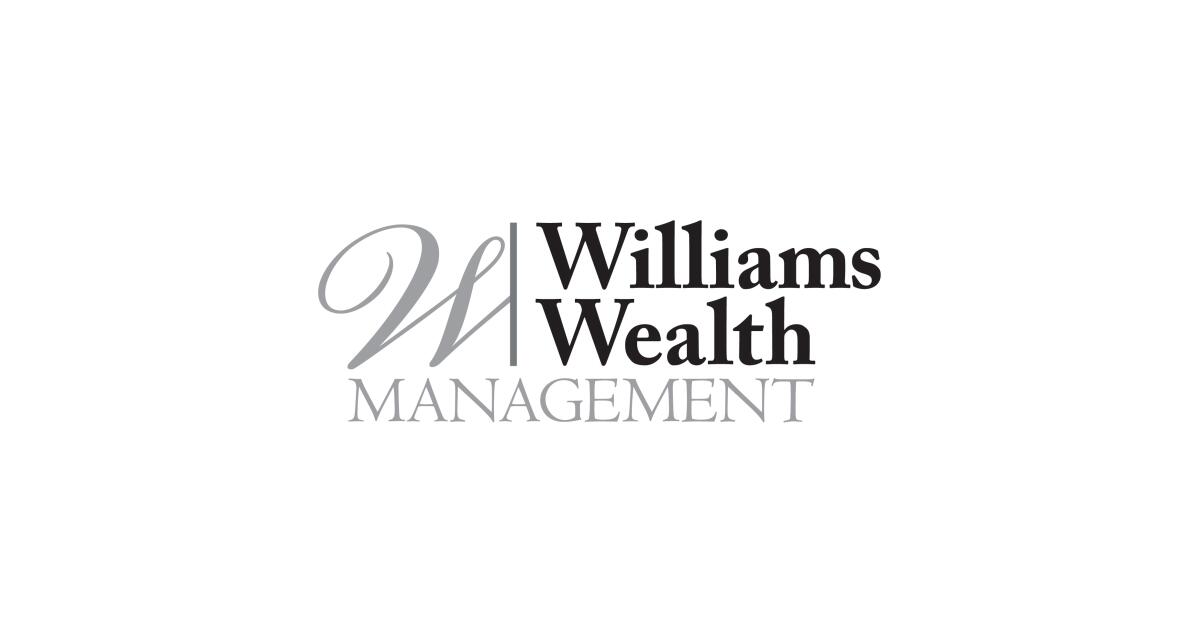 Bob Williams Celebrates 30 Years as a Certified Insurance Counselor (CIC®)