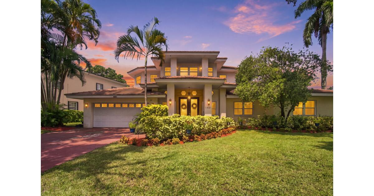 Pedone Elite Team Lists Local Personality's St Pete Home