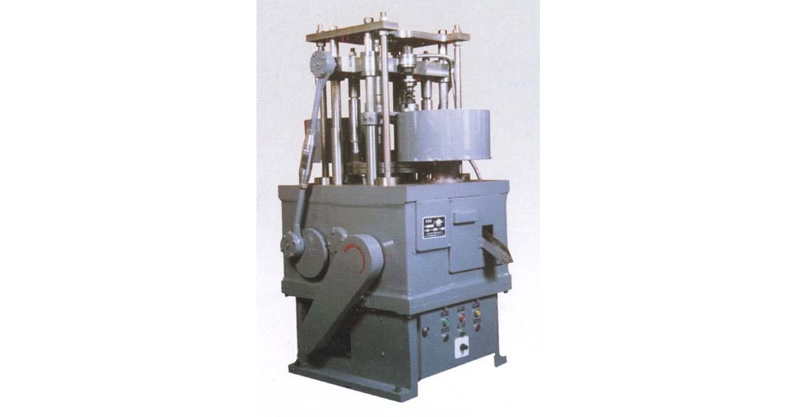 Automatic Candle extruder from Guan Candle Making Machine Co.,Ltd.