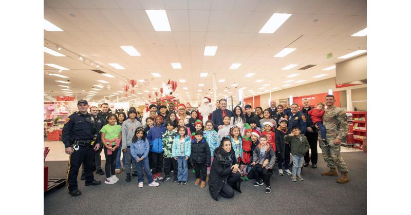 Philanthropist Rosario S. Cassata, of The Cassata Foundation, Donates Gifts and Toys to 40 Local Children and Families - Vimarsana News