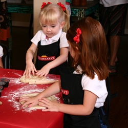 Candelari’s Pizzeria Introduces the Kid’s Take ‘n Make Pizza Kits: New Concept in Family Dining and Fun