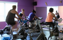 Women’s Only Fitness Studio Makes Splash at Lakeside Park