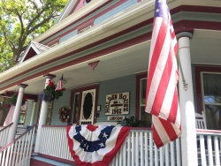 Colorado Springs' Award-Winning Holden House 1902 Bed & Breakfast Inn Offers Special Discounts to Say "Thanks" to Veterans and Bed and Breakfast Travelers