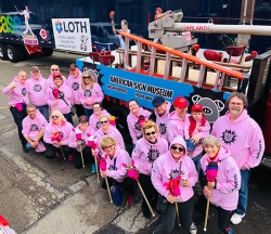 American Sign Museum Hosts Ohio’s First Ever Hobby Pig Races