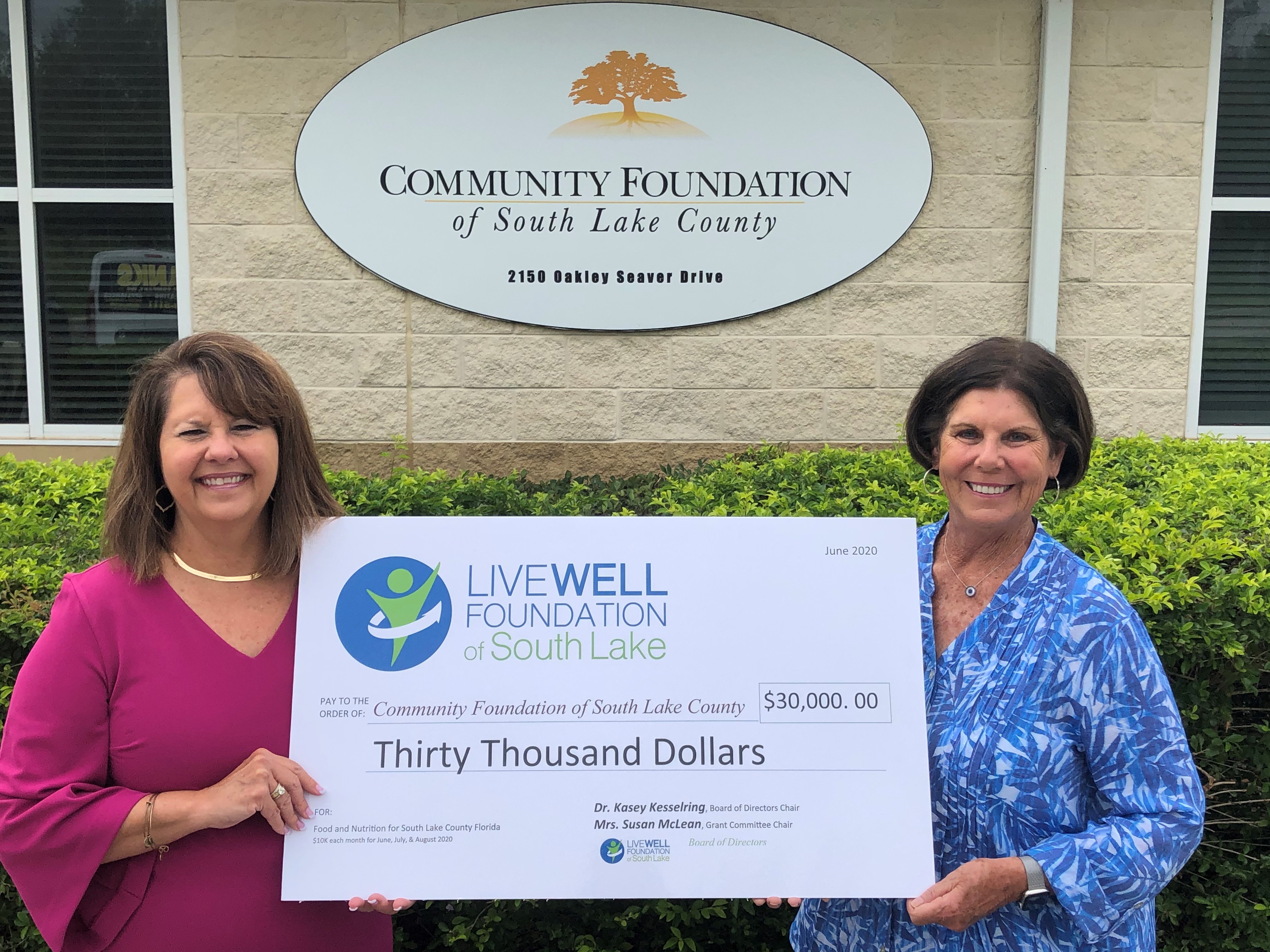 Live Well Foundation Donates $30,000 to Community Foundation of South Lake to Feed Those in Need