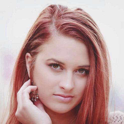 Jess Wall Signs with GMoore Talent, Debuts at Austin City Saloon in Corbin, KY June 13, 2020. After Cutting Her Debut EP in Nashville.