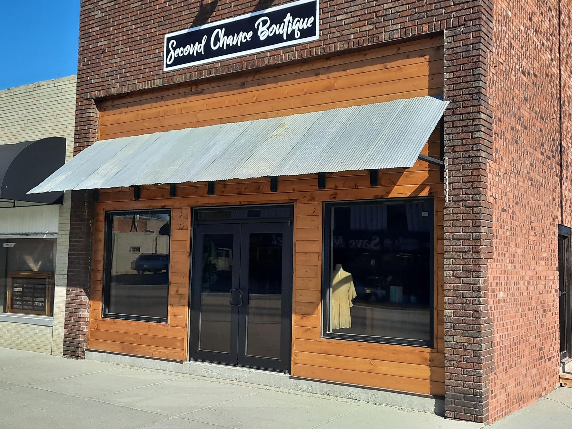 Second Chance Boutique Brings More New Life to Tekamah Main Street