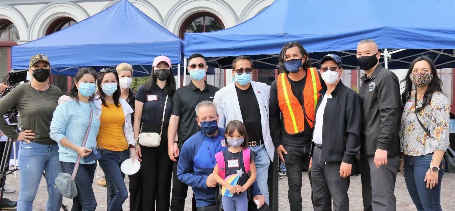 Lily Lisa, Activist, Joins with Los Angeles City Police Department and Chinese Leaders to Celebrate the Asian-Pacific Traditional "Community Service Day"