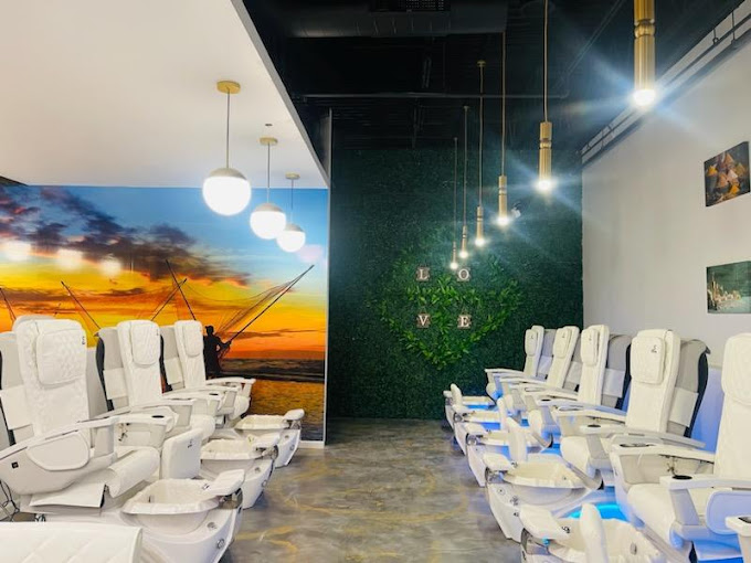 Wicker Park Neighborhood Welcomes Luxo Nail Spa, Focusing on Organic & Safer Product & Practices