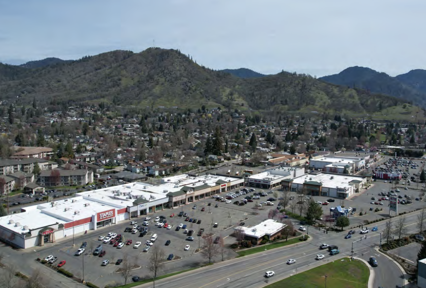 Rhino Investments Group Acquires Grants Pass Shopping Center