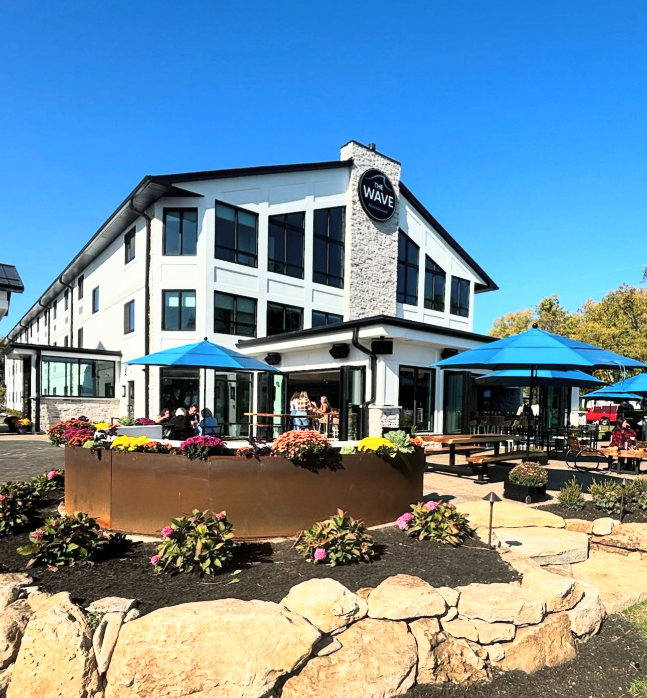 The Wave Restaurant: A New Boutique Restaurant Set to Redefine Luxury on the Shores of Lake Erie