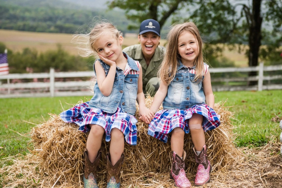 Jill Wagner Welcomes Guests to Tennessee Farm for 3rd Annual “Patriotic Pick” Benefiting Special Operations Warrior Foundation