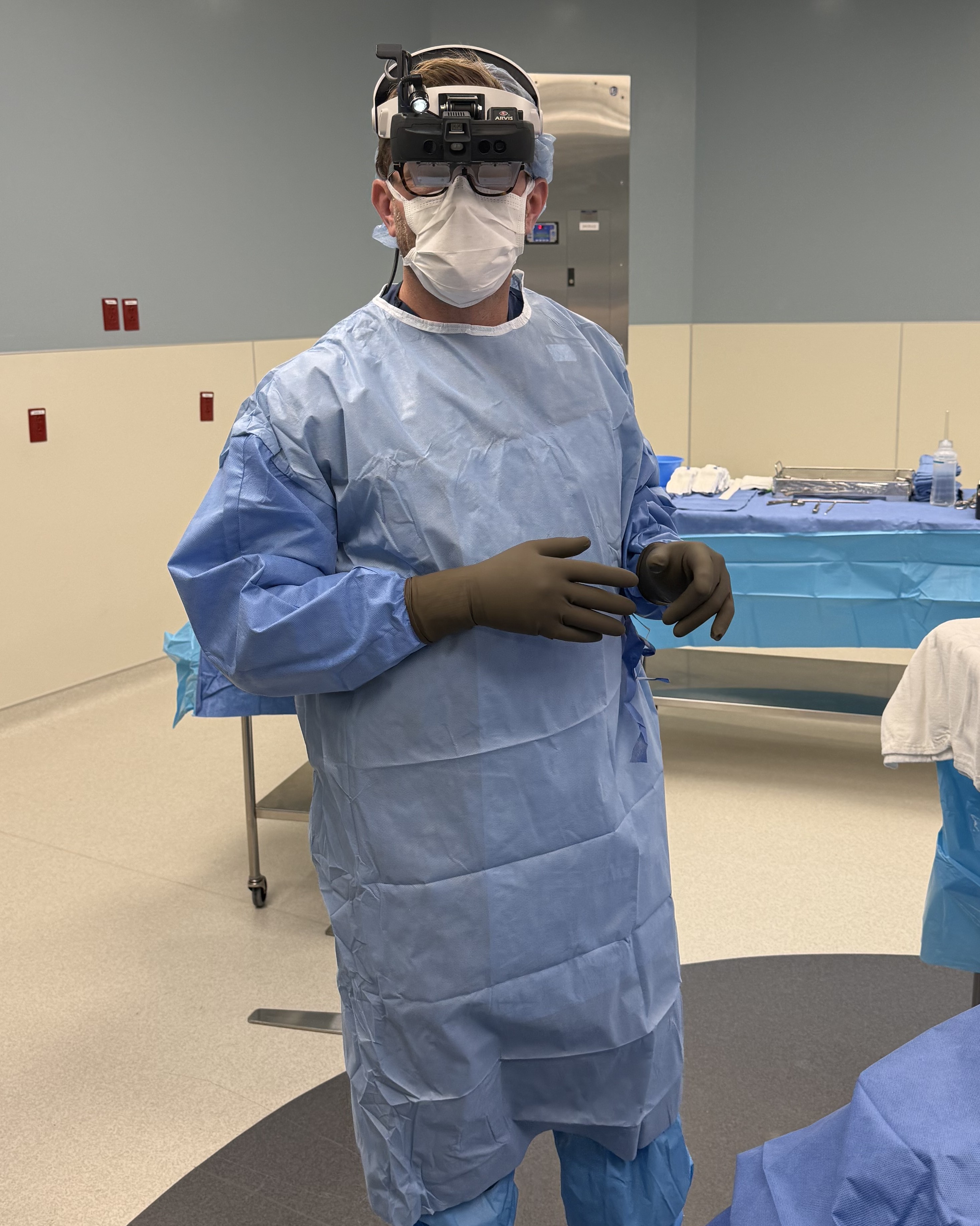 Dr. Brian Badman Performs Indiana’s First Augmented Reality-Assisted Shoulder Replacement Surgery at Central Indiana Orthopedics
