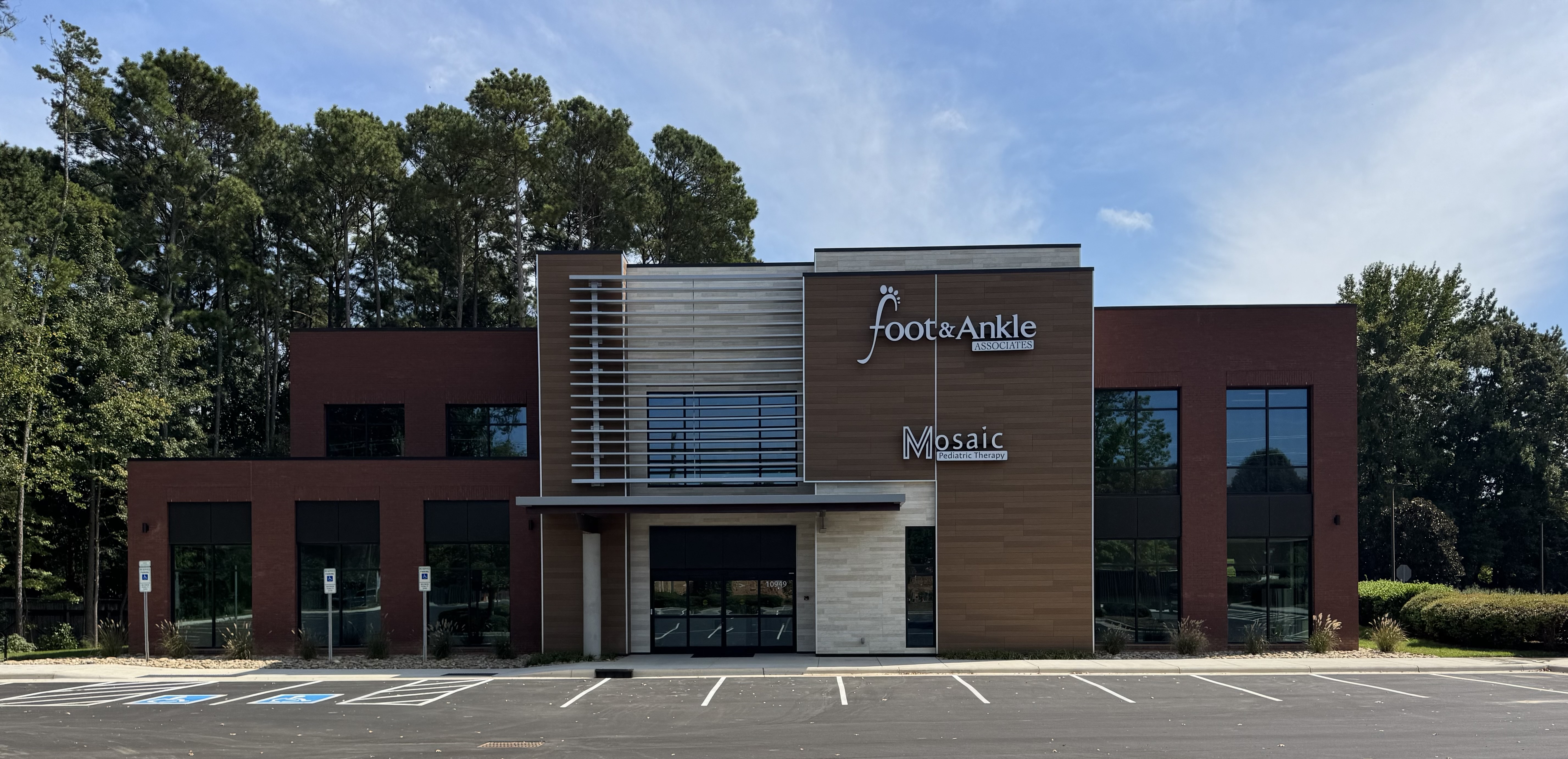 Foot & Ankle Associates Expands to Serve South Charlotte with New Ballantyne Office
