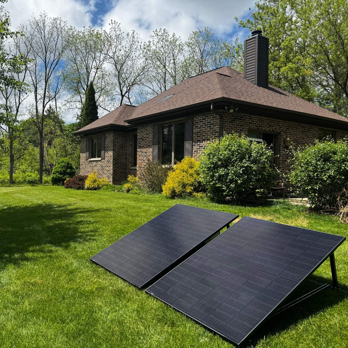 ilumen Solar Launches Two Solar Generator Kits for Backup and Off-Grid Power
