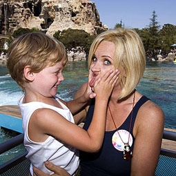 Jenny McCarthy & Son, Evan