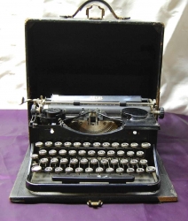 Historic Typewriter from “Papa” Ernest Hemingway Up for Sale