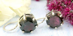 Online gift shopping of round red garnet design with sterling silver earring