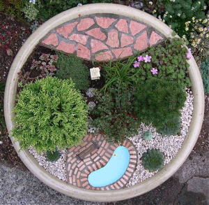 Miniature Double-Sided Garden