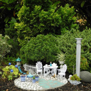An In-ground Miniature Garden