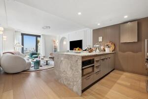 111 West 56th Street, Residence 39L