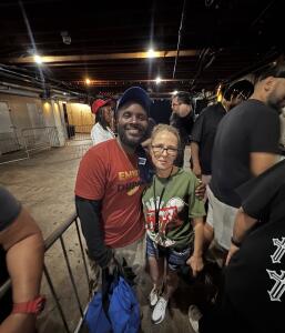Emmitt  Dupree with fans at local Phoenix show