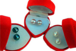 Free Pair of Large Sized 9-9.5mm Cultured Pearl Earrings