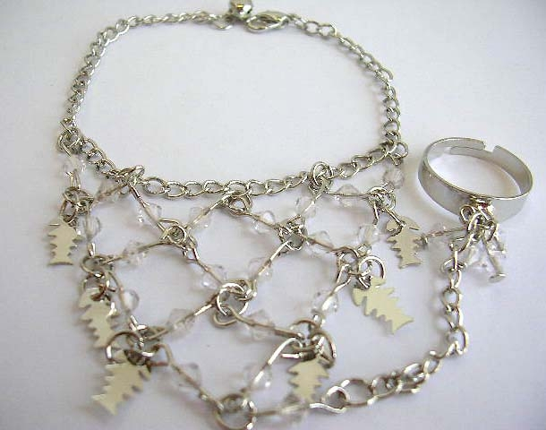 Fashion slave bracelet with multi diamond shape clear rhinestones embedded and multi silvery bears,