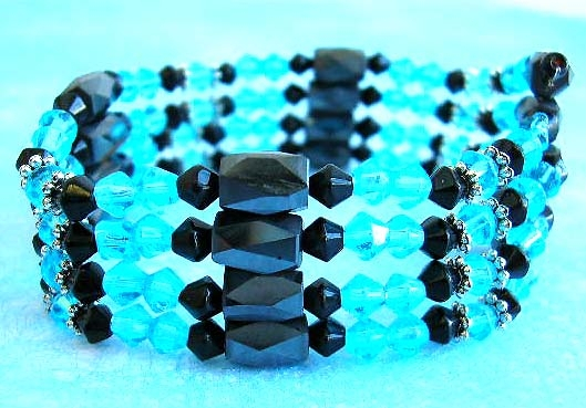 Wholesale jewelry catalog supply magnetic hematite bracelet and necklace with blue rhinestones
