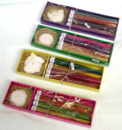 Accessory gift collection - assorted fragrance aroma incense with incense holder box set, 4 bunch in